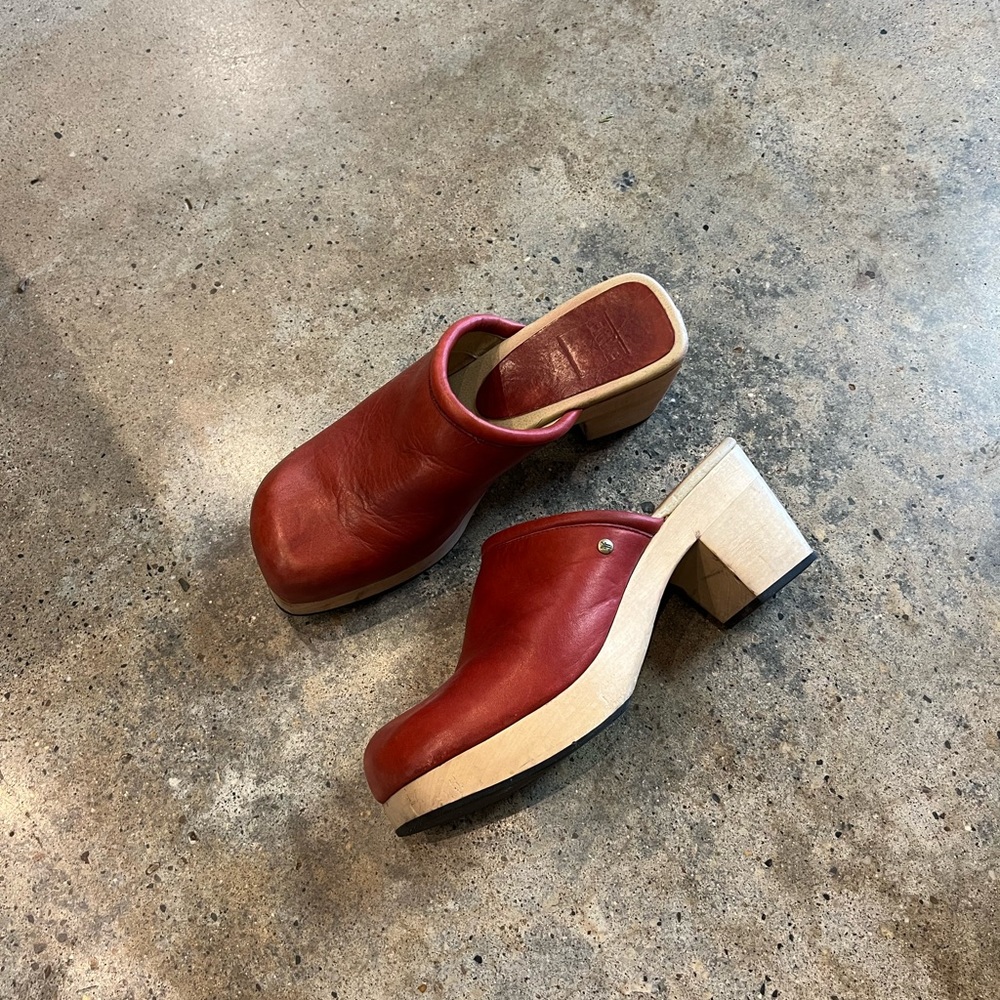 Vintage Frye Kendall Clog Burgundy